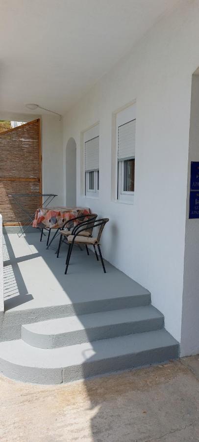 Apartments Dana Omis Exterior photo